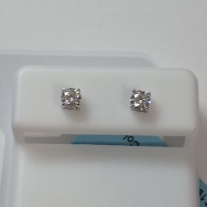 Mossinite 925 Sterlibf Silver  Stud Earrings